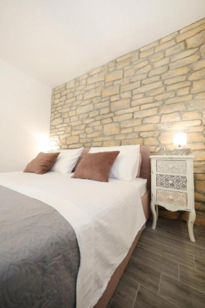 Saint Simeon room and apartment